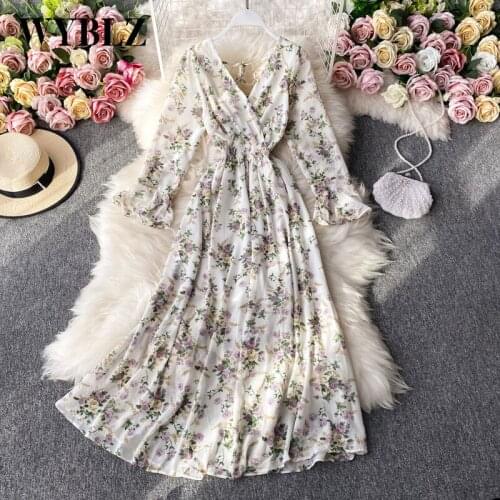WBYLZ Autumn Elegant Beautiful Floral Dress High Waist Slim Dress V-neck Sexy Leak Back Trumpet Sleeve Super Xian Womens Dress