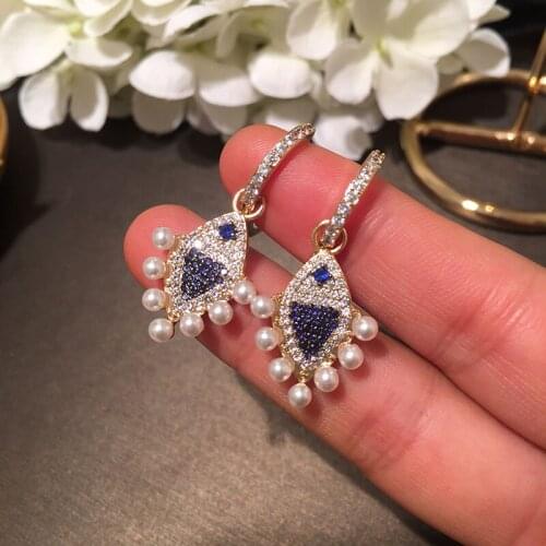 AAA Fashion Asymmetriy Hoop Earrings S925 Silver Studs Buckle Jewelry Micro Pave Crystals Charms Fish Earrings for Women