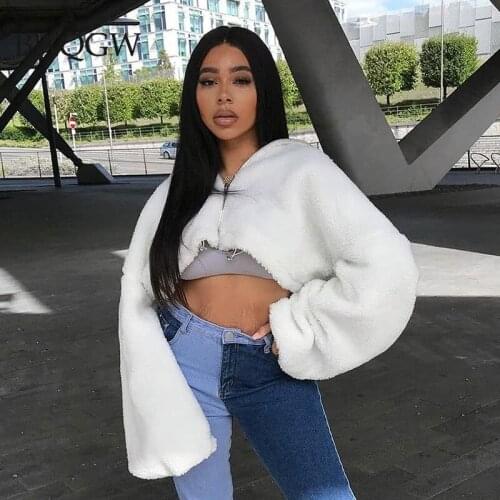 Autum Faux Fur White Coat Women Winter Long Sleeve Streetwear Short Jacket Fashion Silm Outerwear Women Jacket Teddy Overcoat