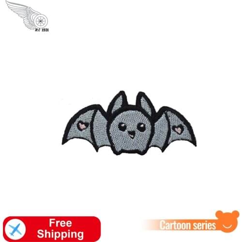 Cute Bat with Hearts Kawaii Embroidery Iron on Patches for Clothing Accosseries Bag Shirts Badges Hat Applications Free Shipping