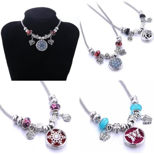 Sweet Style Crystal Fashion Women Necklace Christmas Snowflake Lockets Pendant Perfume Essential Oil Aromatherapy Necklace
