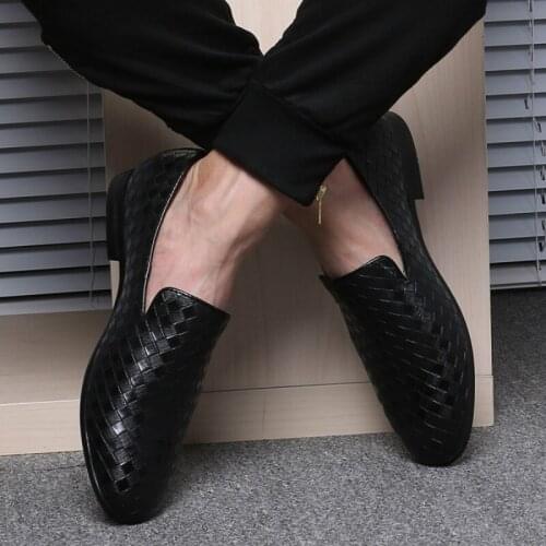 2020 Spring Trendy woven mens leather shoes zapatos de hombre slip on breathable man fashion loafers comfort flat white black