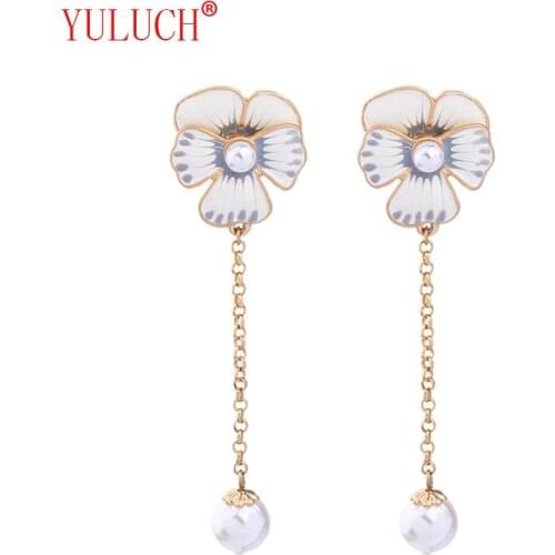YULUCH 2018 Atmospheric Elegance Flowers Enamel Long Pearl Pendant Wild Style Luxury Woman Earrings Jewelry Gifts
