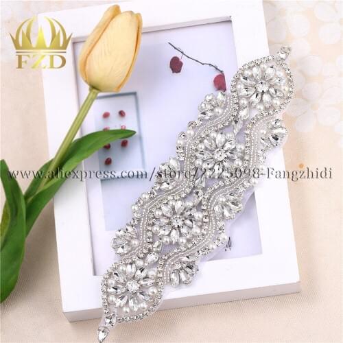 30pieces) Wholesale Iron On Bridal Fabric Pearl Applique for Wedding Dresses Crystal Hotfix Rhinestone Bridal Decorative Trim