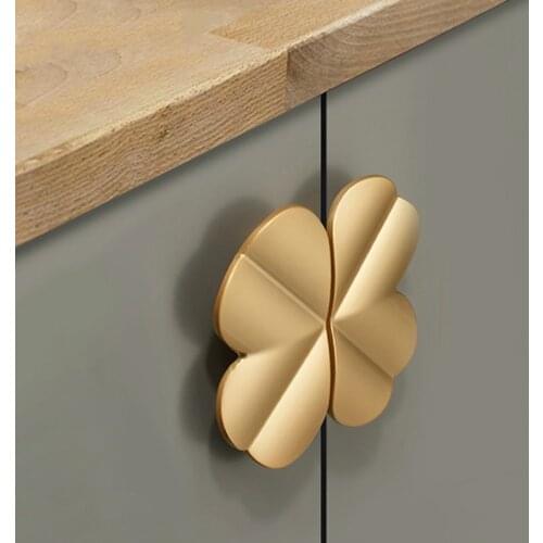 DIY Four Leaf Clover shape/Creative Zinc alloy Door knob European Furniture Handles Drawer Pulls Kitchen Cabinet Handles
