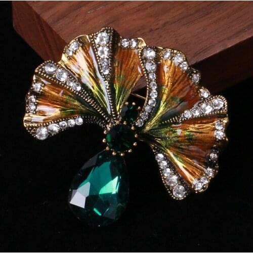 Retro Rhinestone Flower Brooch for Woman Personality Temperament Party Clothing Accessories