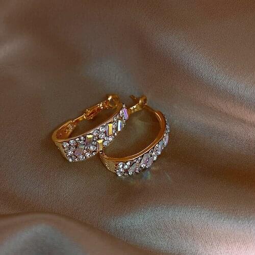 New Baroque Style Gold Crystal Drop Earrings Korean Women Jewelry Sexy Party Evening Dress Ladies Earrings Valentines Day Gift