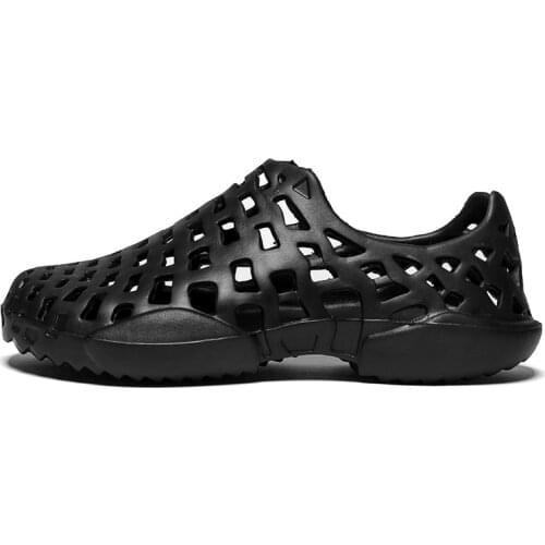 Fashion Outdoor Beach Slippers Men Summer Shoes Sandals Mens Holes Sandals Hollow Breathable Flip Flops Croc Shoes Sandalias