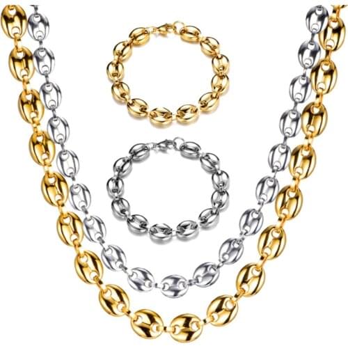 Bulusii Chokers On The Neck