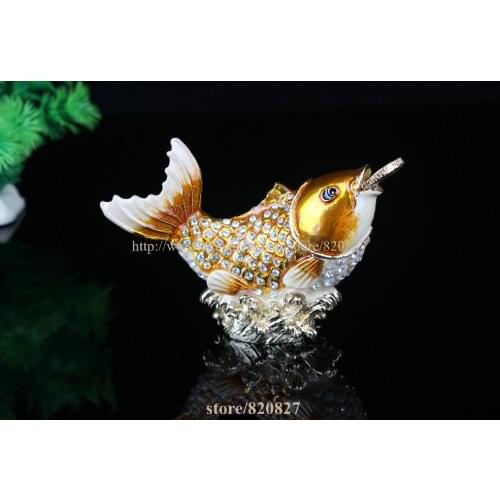 Free Shipping Feng Shui Pewter Fish Statue Figurine with Rhinestone Home Fish Metal Display Gift Fish Crafts Trinekt Novelty