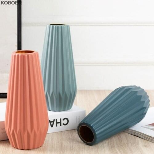 Tsondianz Decorative Vases