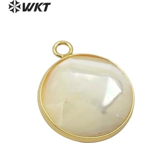 WT-JP182 Charming high polish faceted round shell pendant 16mm gold bezel natural shell pendant