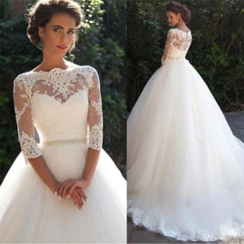 2020 white lvory lece Boat Neck Wedding Dresses Three Quarter Sleeve Ball Wedding Dresses Train Customized Vintage Bridal