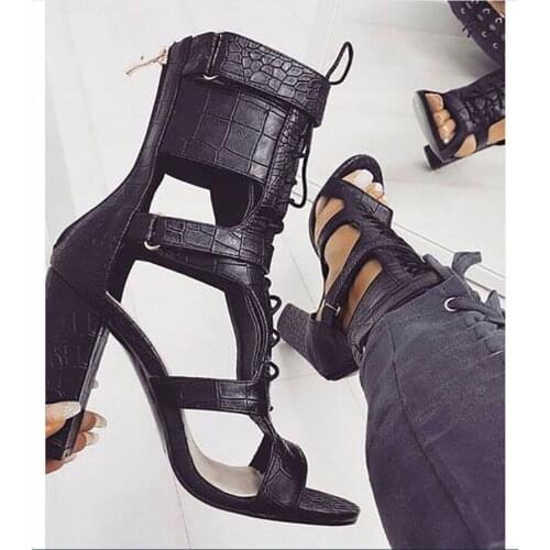 2021 New Lace-up Cutout Chunky Heel Sandals in Ankle Cross Tied Lace up Shoes For Woman with Open Toe Snakeskin Pattern