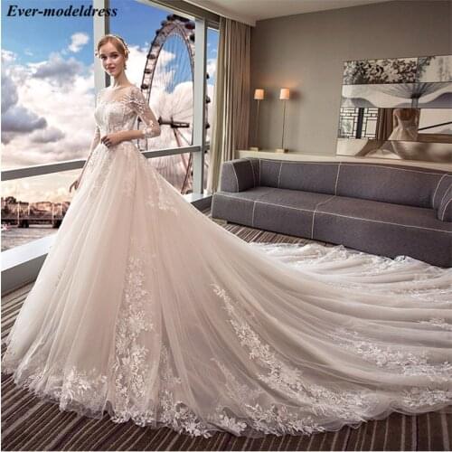 Long Sleeves Wedding Dresses 2019 Lace Appliques Sheer Scoop Lace up Back Luxury Wedding Gowns Bride Dress Robe De Mariee