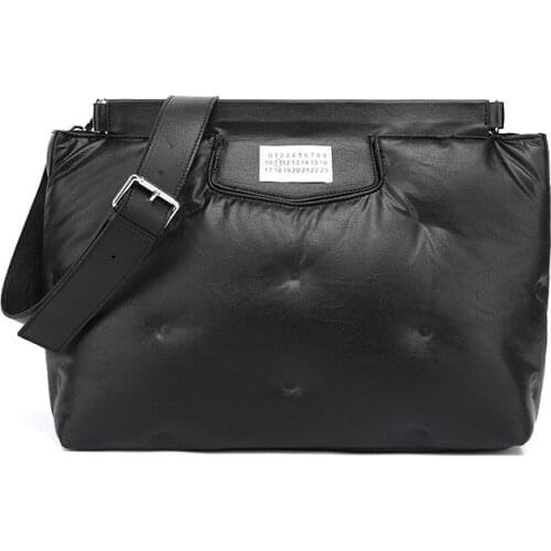 Insfamous Pillow Bag Portable Shoulder Messenger Bag for Women Personalized Ladies Chain Bag and Handbag Channels Handbag cc gg