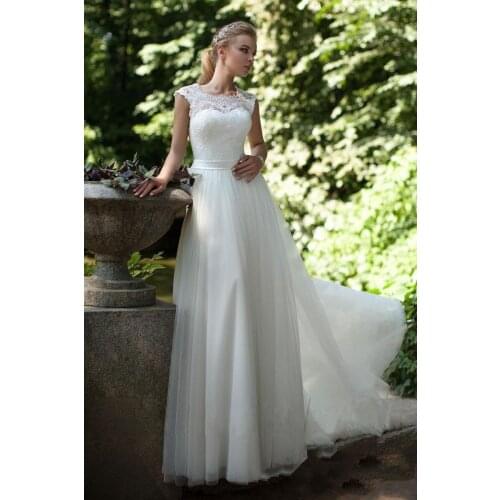 2020 Romantic Tulle Wedding Dress Scoop Neckline Backless Lace Appliqued Women Bohemian Wedding Gowns robe de mariage