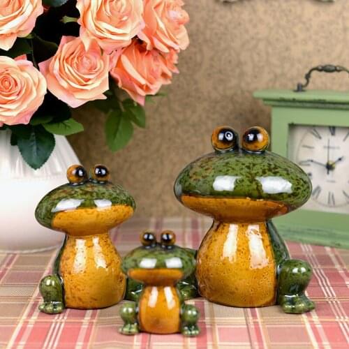 European and American Garden Ceramic Frog A Family of Three Lucky Bullfrog Table Top Ornament Ornament Storage Tank