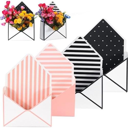 12PCS Envelope Flower Boxes Bouquet Gift Box Hand Holds Folding Floral Bouquet Paper Box Romantic Flower Paper Holder Decor