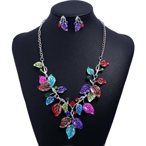 Fashion Women Jewelry Sets Leaf Statement Necklace Elegant Pendant Chain Necklace with Earrings for Women 2020