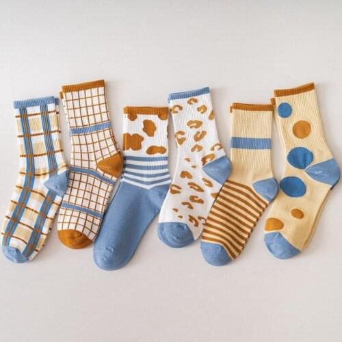 1 Pair Winter Women Socks Fashion Casual Comfortable Soft Cotton Socks Creative Stripe Checked Circle Pattern Women Long Socks