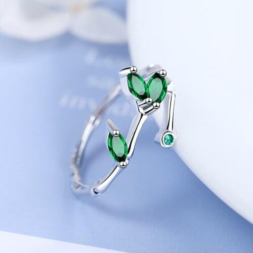 Womens Fashion Elegant Leaf Rings Bamboo Plant Design Green Zirconia Vintage Cocktail Ring Charming Rings Size Adjustable
