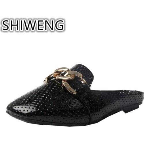 New spring fashion metal decorative womens shoes soft soles comfortable wearing slippers outside the big shoes