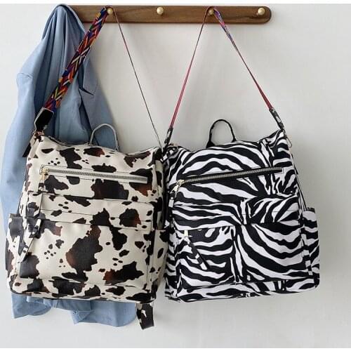 2021 new womens backpack, European and American fashion womens bags, leisure travel backpacks, female campus bags back pack