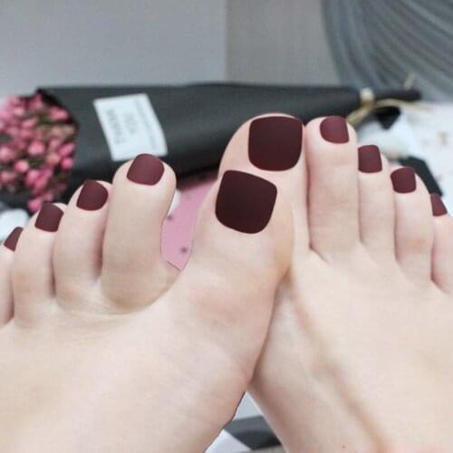 The latest fashion candy color 24 frosted toe nails short round head deep red TP83