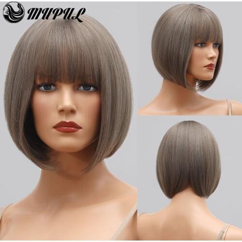 Short Gray Straight Hair Daily Natural Synthetic Wig With Bangs For White Women Heat Resistant Cosplay Party Female Fiber Wigs