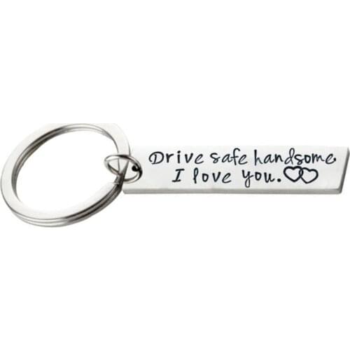 Letter A-Z Key Chain Drive Safe Handsome I Love You Keychain Jewelry Engraved Bike Star Keyring Llaveros Fathers Day Gift