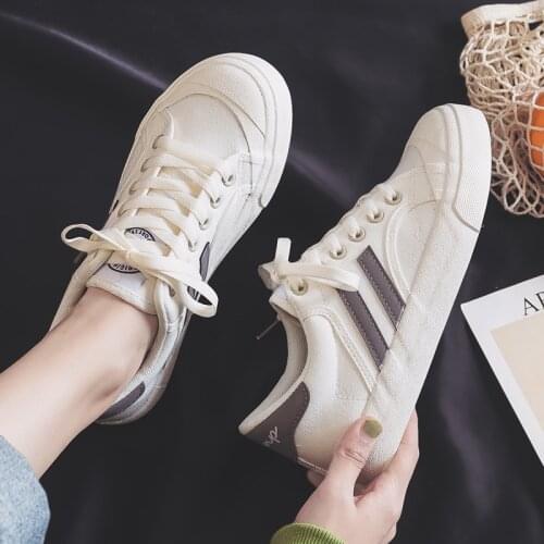 2020 spring and autumn new canvas womens shoes students wild Korean plate shoes ins street shot tide shoes white shoes
