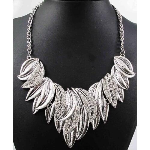Yayi jewelry Hot Handmade Fashion Bohemia Glass Crystal Sweater Chain Beads Pendants Bib Statement Women Choker Necklaces Q992