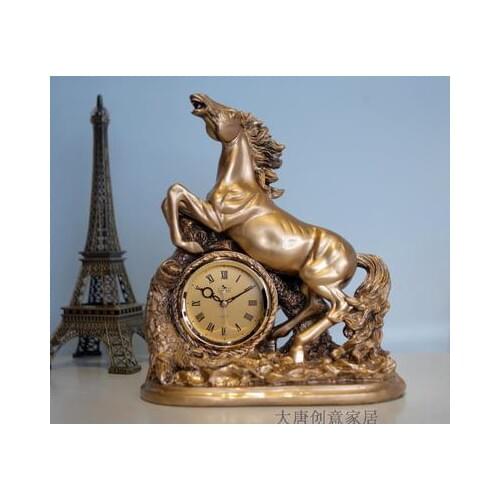 Ma Zhicheng Pendulum European Retro Home Decoration Office Desktop Clock Living Room Quartz Clock Crafts home statues