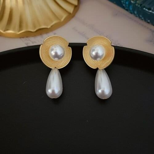 Drop Pearls Earrings Round Matte Alloy Metal Fashion Classic Brincos Pretty Exquisite For Modern Mujer Gifts