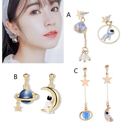 Cute Cartoon 3D Astronaut Spaceman Earrings For Women Girls Asymmetrical Planet Star Moon Drop Earrings Fashion Jewelry