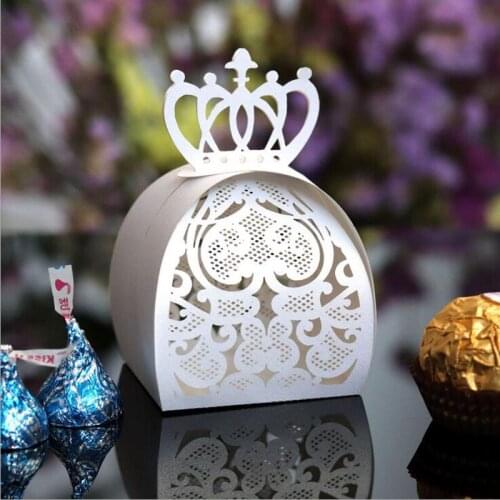 100pcs Laser Cut Hollow Crown Candy Boxes Bag Guest Lace Gift Favors Gift Box Package Baptism Birthday Wedding Party Supplies