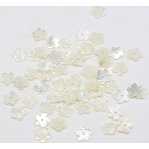 4pcs/pack of Natural Freshwater White Shell Petal-shaped Shell Pendant Beads Handmade DIY Necklace Bracelet Jewelry Accessories