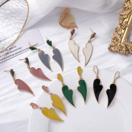 QiLuxy Fsahion Enamel Color Contrast Hreart Drop Earrings for Women Personaility Decorative Earrings Party Jewelry