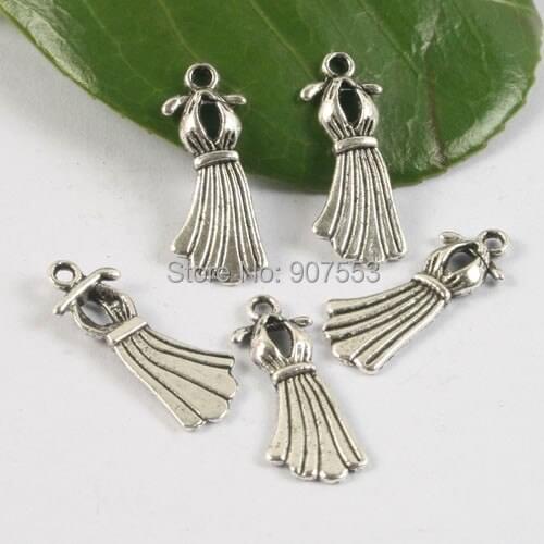 30pcs Tibetan Silver dress design charms h0657