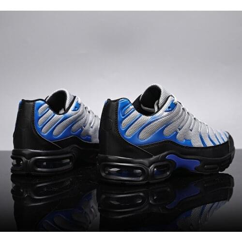 Summer Mesh Men Shoes Lightweight Sneakers Men Fashion Casual Walking Shoes Breathable Slip on Mens Loafers Zapatillas Hombre