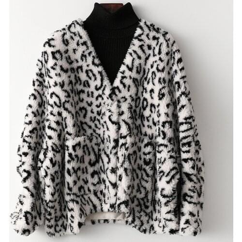 Fall Thick Warm Outwear Plush V-Neck Plus Size Wool Fur Short Fashion Sheep Coat Winter Leopard Print Pockets Loose Jacket