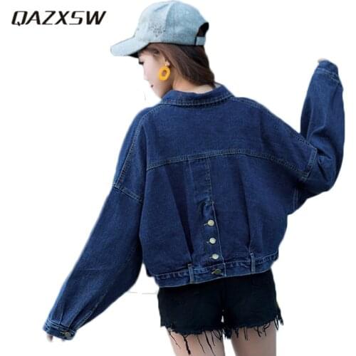 QAZXSW Women Basic Coat 2019 Spring Women Denim Jacket Batwing Sleeve Harajuku Short Jeans Coat Streetwear Casaco Feminino HB553
