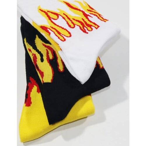 Red Yellow White Black Flame Fashion Street Hip Hop Socks Trend Men and Women Sock Cotton 3 Pairs of a Package Fire