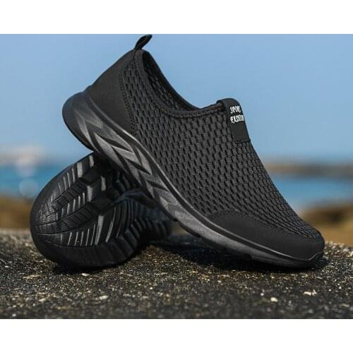 2021 New Summer Casual Shoes Men Comfortable Light Mesh Breathable Walking Sneakers Slip-on Mens Flats Shoes Zapatos De Hombre