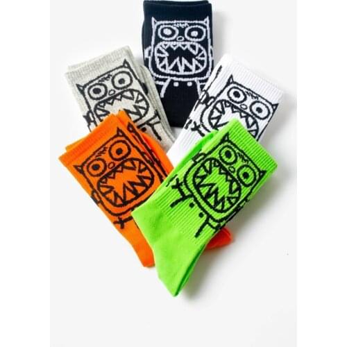 Devil smiley face socks middle and high to help Japan and South Korea net red street skateboarding hip-hop sports cotton socks