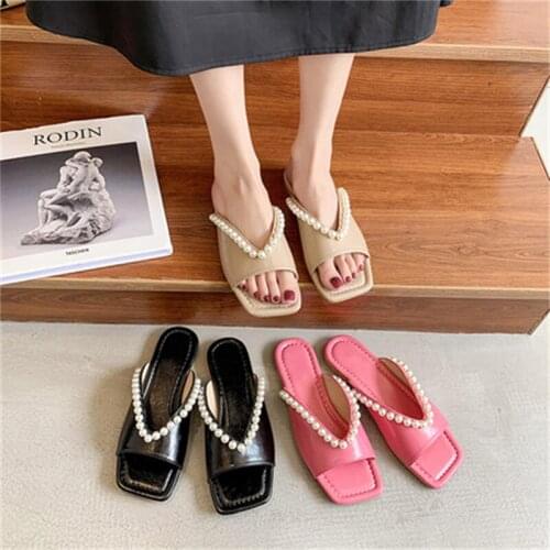 Women Slippers Summer 2021 External Wear Fashion Pearl Decorate Comfortable Leather Upper Low Heel Non Slip Chaussure Femme