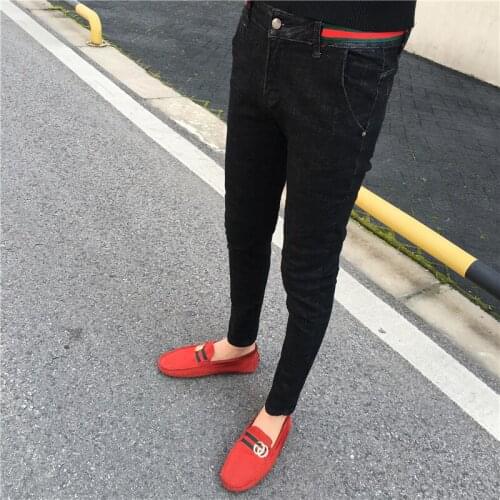 Black Korean style trendy slim-fit jeans mens social spirit guy skinny jeans men embroidered little bee leggings