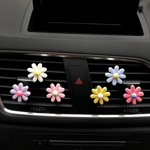 2 pcs Fragrance free perfume fresh and fashionable flowers, Daisy, car air conditioner, air outlet, decorative goods, clip femal