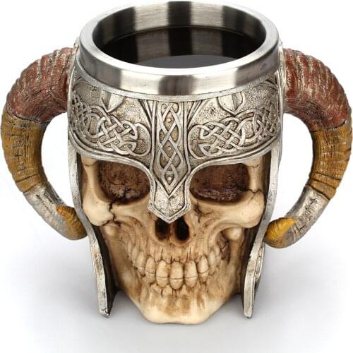 600ML Creative Skull Knight Claw Resin Beer Mug Double Claw Stainless Steel Drinking Cup Office Water Cup Drinkware